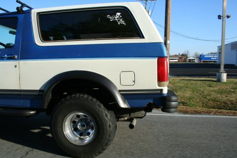 1982 Ford Bronco - This Ford Bronco appears to be from the 1992-1996 generation, not 1982.