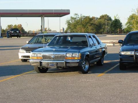 1988 Ford Crown Victoria - Another close up of my car