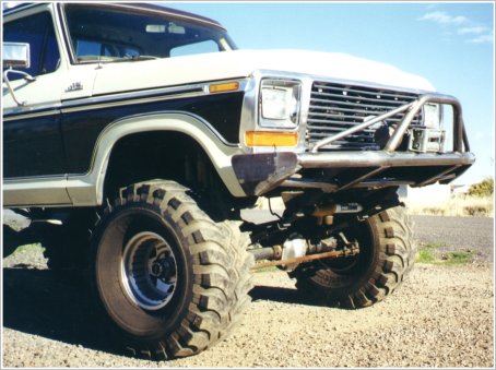 1979 Ford Bronco - This lifted 1979 Ford Bronco features a custom front bumper and aggressive off-road tires.