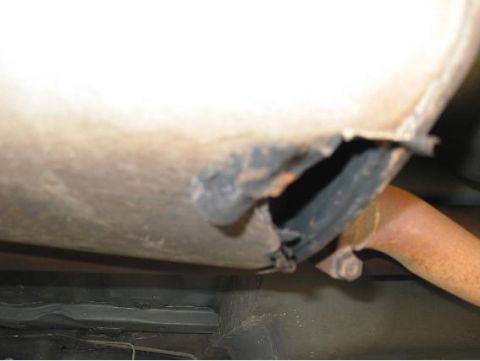 1988 Ford Crown Victoria - Exhaust Mod - Part 2 - The first hole wasn't quite loud enough, so I made a new one. Sounds nice now. Still can't wait till I have time to…