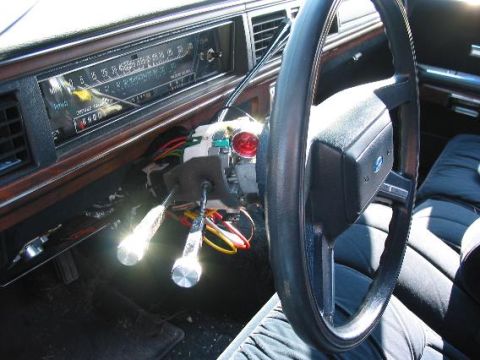 1988 Ford Crown Victoria - Another shot of the ignition. The red thing is the actual button. You can also see my 140mph speedometer.
