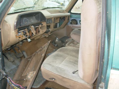 1983 Ford Bronco - '88 Captain's Chair with inboard armrests only
