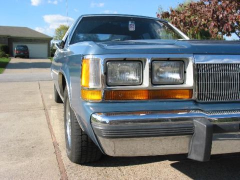 1988 Ford Crown Victoria - And uhh... another angle.