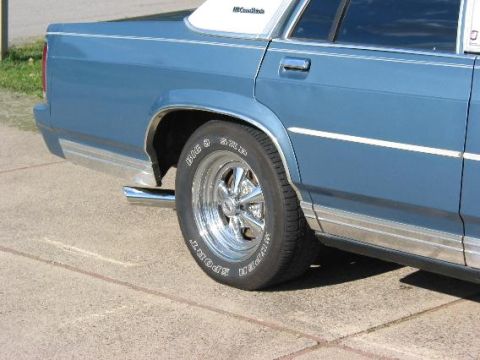 1988 Ford Crown Victoria - That positioning just won't work... but I love the extra chrome (notice all the reflections on the driveway).