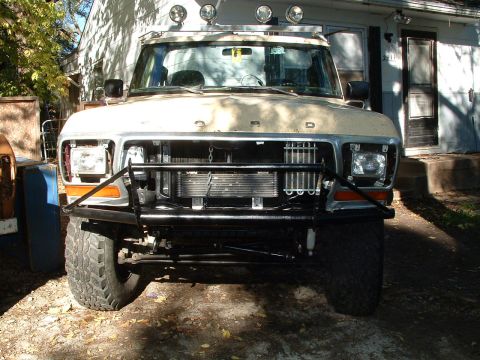 1979 Ford Bronco - coming at ya