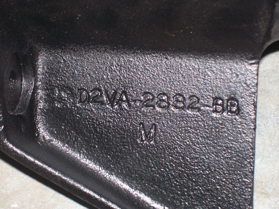 This bracket mount to engine/drivers side cylinder head, used as a set with the "C" style A/C bracket. D2VE = '72 Lincoln engine part.