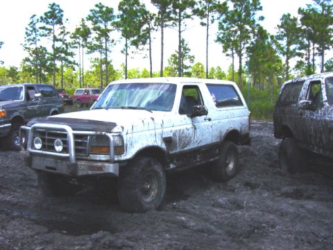 1992 Ford Bronco - This is after going through the lake of mud that I was stuck in for 15 minutes.