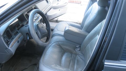 1999 Ford Crown Victoria photo