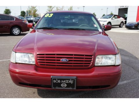 2003 Ford Crown Victoria photo