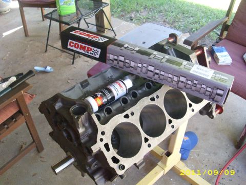 1990 Ford F-150 - Engine block and camshafts laid out for installation.