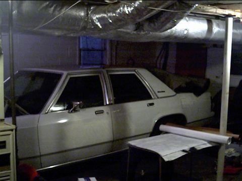 1991 Ford LTD Crown Victoria - Ultimate, God-Like Power! Itty-bitty working space.