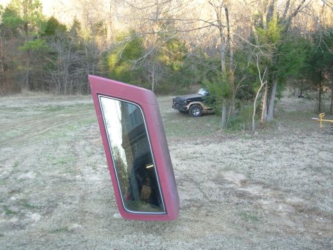 1983 Ford Bronco - Greg helped me lift the shell off the truck (on the trailer) & get it down where I could walk with it. At normal height (the Bronco was sti…