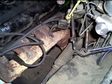 1991 Ford LTD Crown Victoria - Another shot of free real estate for headers/clutch cable. Not too snug.