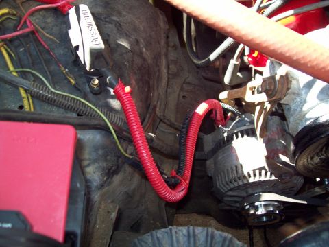 1985 Ford Bronco - 3G alternator installed. That's a 2ga cable going to a megafuse holder, then to the starter solenoid.