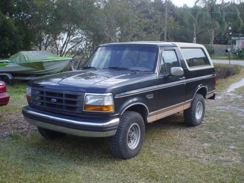 1982 Ford Bronco photo