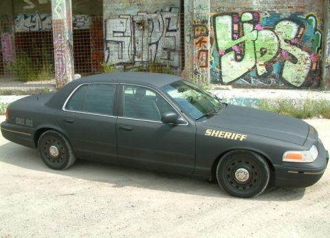 2003 Ford Crown Victoria photo