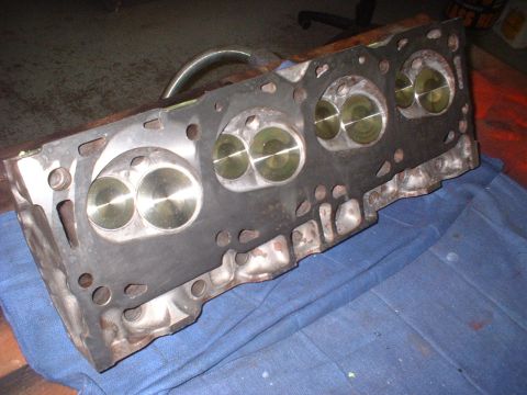 1969 Ford Torino - A set of D0VE-C heads for one of Jari's friends.