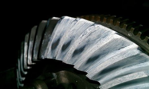 1999 Chevrolet Camaro - Close-up of a differential ring gear, showing the wear pattern on its teeth.
