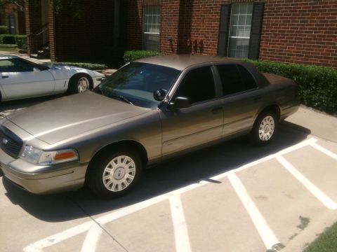 2003 Ford Crown Victoria