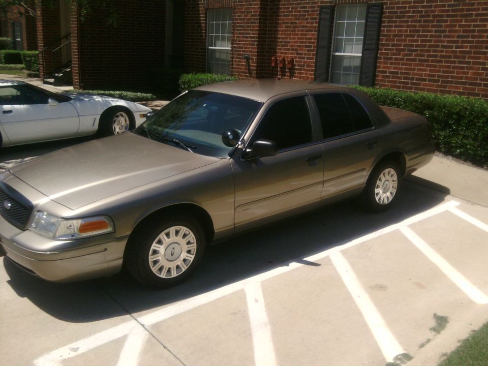 2003 Ford Crown Victoria