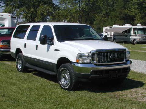 2003 Ford Excursion photo