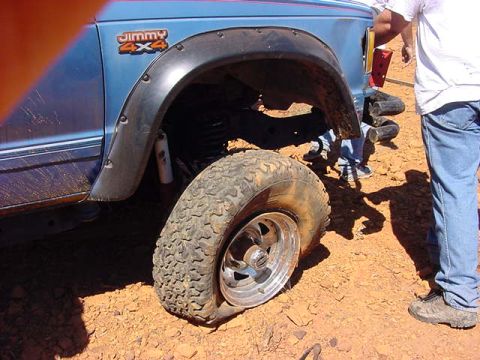 1986 Ford Bronco - after the recovery up the hill