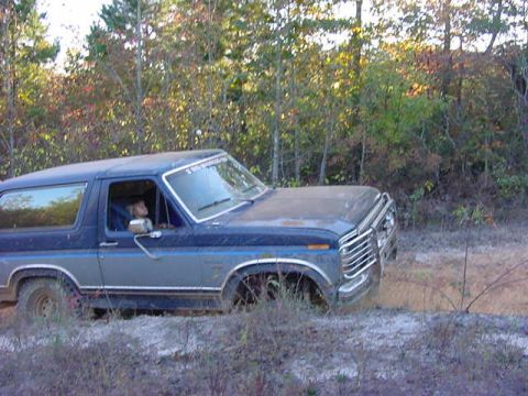 1986 Ford Bronco - munchkin is getting worried