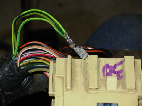 1983 Ford Bronco - Having more wires attached directly to the fuse terminal allows me to safely run a larger fuse, without putting any additional current thru…