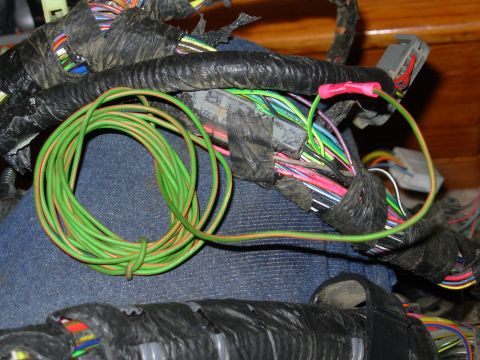 1983 Ford Bronco - I'm adding a light in the floor console, so I spliced it onto the pigtail from the main LG/Y splice. This LG/Or wire was the closest color…