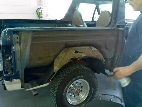 1992 Ford Bronco - quarter removed and inner quarters next