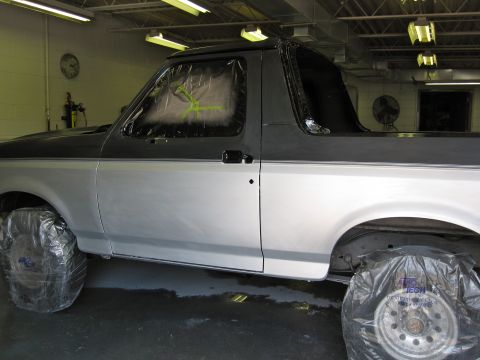 1992 Ford Bronco - and heres the silver. Sonic silver, had the most metal flake i saw.