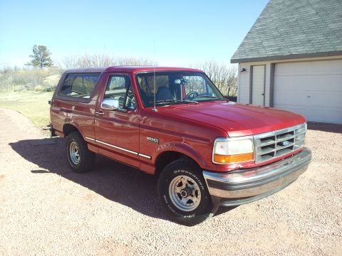 1996 Ford Bronco photo