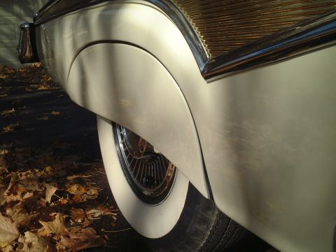 1967 Ford Galaxie - Close-up fender skirt
