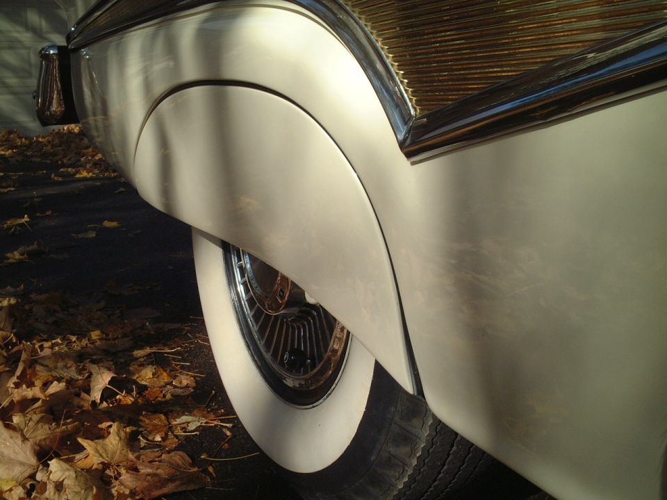Close-up fender skirt
