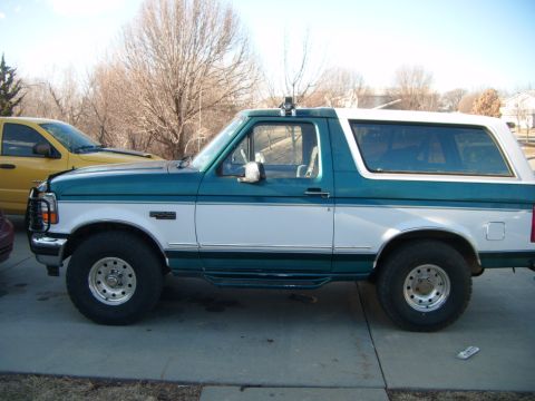 1996 Ford Bronco photo