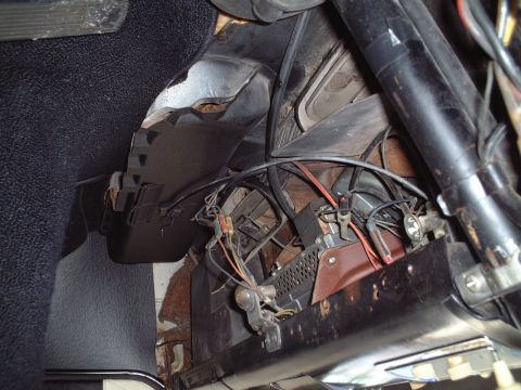 1967 Ford Galaxie - Under dashboard