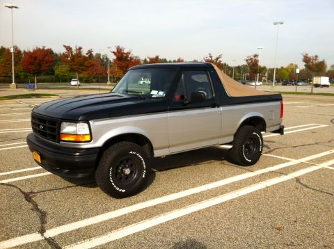1992 Ford Bronco - side duals fabbed up with a 1 in two out Flowmaster. definitely not loud enough so will head back to shop soon.