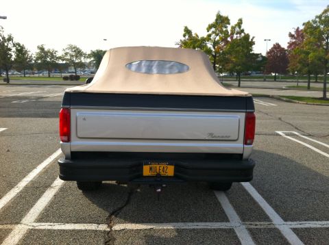 1992 Ford Bronco - This Ford Bronco has a removable soft top, giving it a unique convertible appearance.