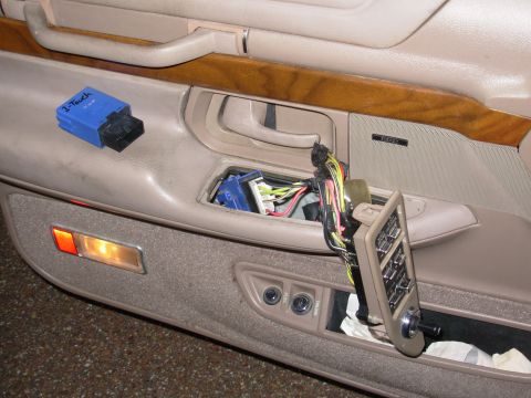 1994 Ford Crown Victoria - I'm rebuilding my '83 Bronco, and I plan to use several of these to make all its windows 1-touch up AND down. [url=http://www.supermotors.n…