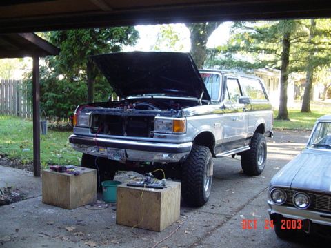 1989 Ford Bronco - Pulled the grille again today so I can finish my wiring