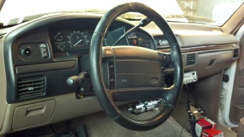 1996 Ford Bronco - Interior view of a 1996 Ford Bronco, the dashboard and steering wheel.