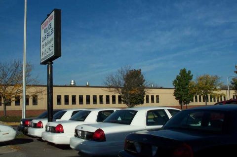 1998 Ford Crown Victoria - The side row and the sign.