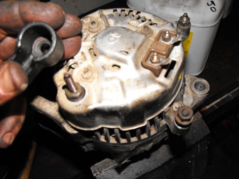1982 Chrysler New Yorker - Now notice the two studs have male spade connectors nutted onto them. This allows a true bolt-on, no cutting, crimping or soldering install…