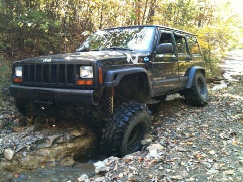 1999 Jeep Cherokee photo