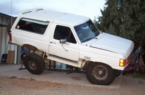 1990 Ford Bronco - Note the hood/fender misalignment