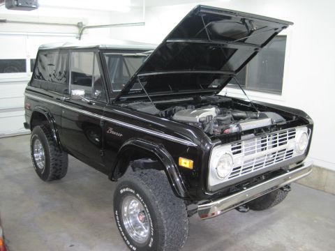 1975 Ford Bronco photo