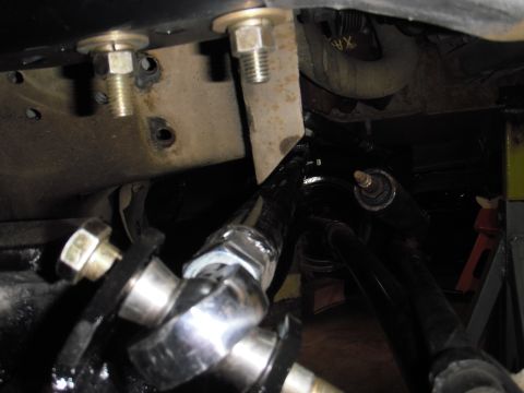 1995 Ford Bronco - A full stuff look and the trac bar and the engine cross member clearance. Should be good to go. I don't plan on jumping it!!