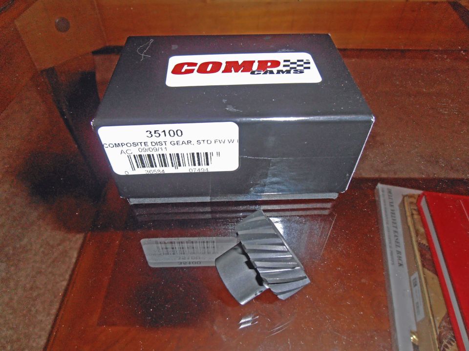 Comp Cams composite distributor gear, part number 35100, with a date code of 09/09/11