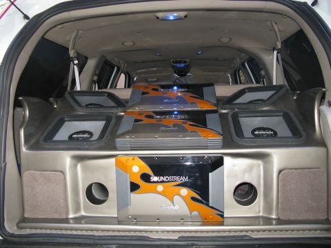 2001 Ford Excursion photo