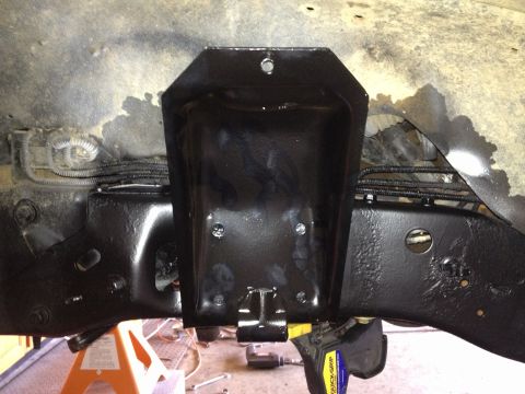 1995 Ford Bronco - A black frame mount is attached to the vehicle's chassis, with a Supermotors.net logo visible at the bottom right.